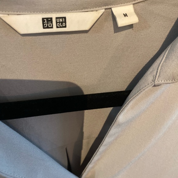 Uniqlo RAYON SKIPPER COLLAR 3/4 SLEEVE BLOUSE - Picture 6 of 6